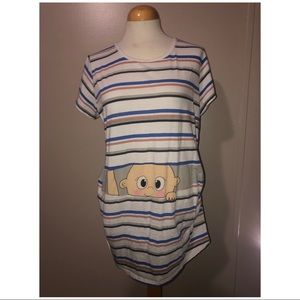 Cute peek a boo maternity shirt